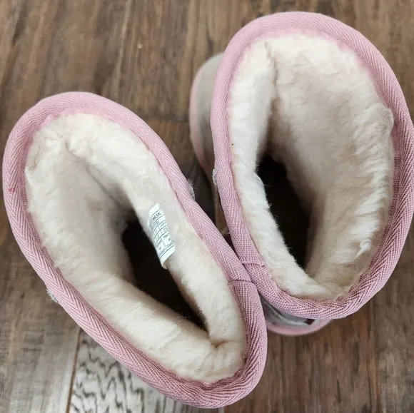 UGG Classic II Metallic Pink kid's boots