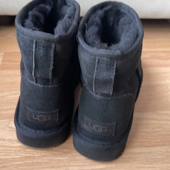 Ugg Classic Mini Ankle Boots size 7