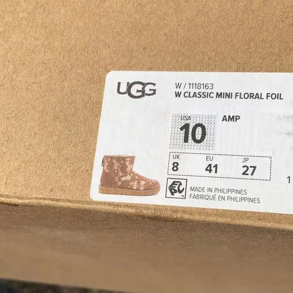 UGG CLASSIC MINI FLORAL FOIL, SIZE 10, NEW IN BOX