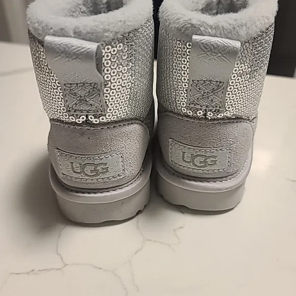 UGG Classic Mini Mirror Ball Boots Toddler sz 6