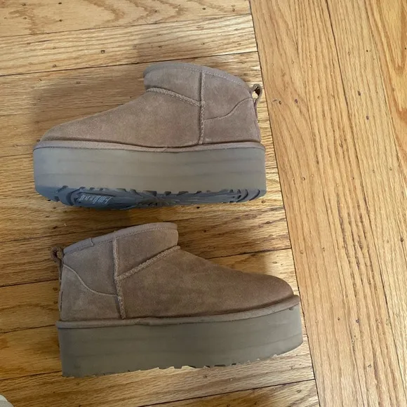 UGG Classic Mini Platform Boots Ankle Booties