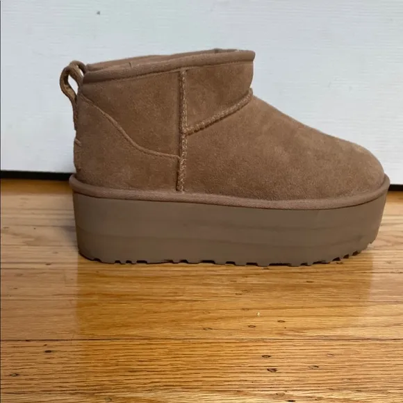 UGG Classic Mini Platform Boots Ankle Booties