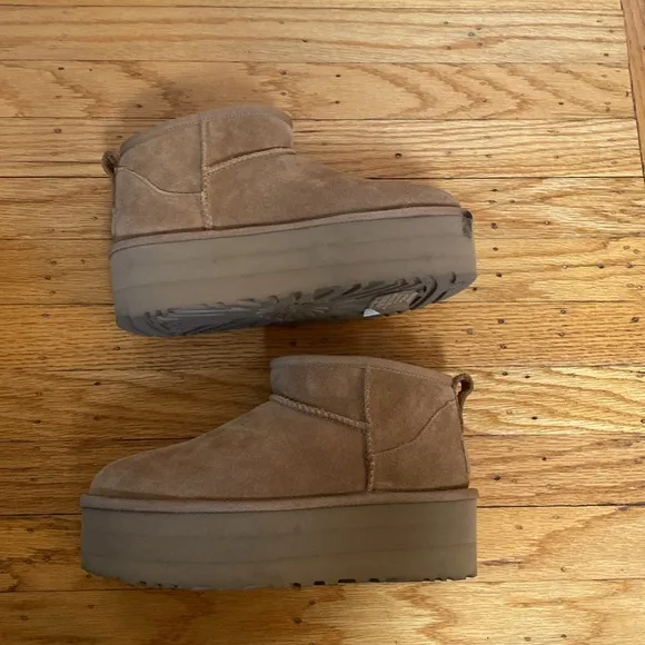 UGG Classic Mini Platform Boots Ankle Booties
