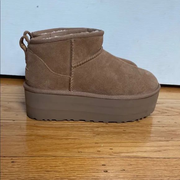 UGG Classic Mini Platform Boots Ankle Booties