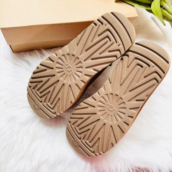 UGG Classic Mini Platform Boots