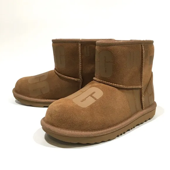 UGG CLASSIC MINI SCATTER GRAPHIC BOOTS -CHESTNUT SUEDE -KIDS US 5 -NEW