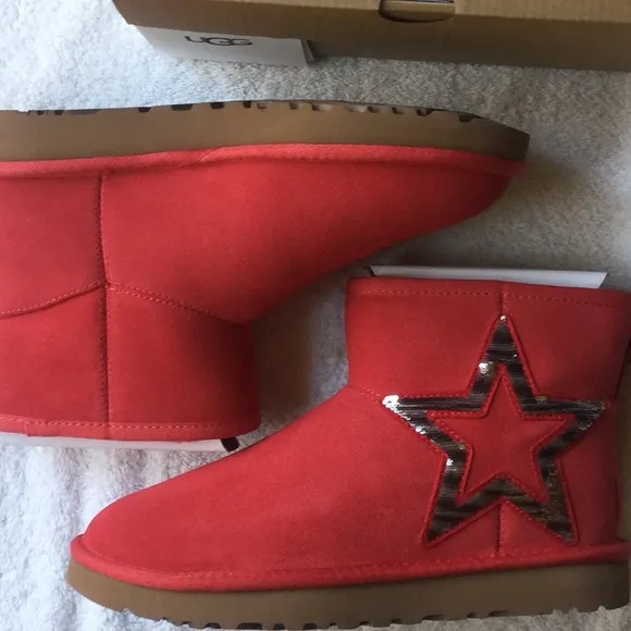 🌟UGG CLASSIC MINI STAR🌟NWT