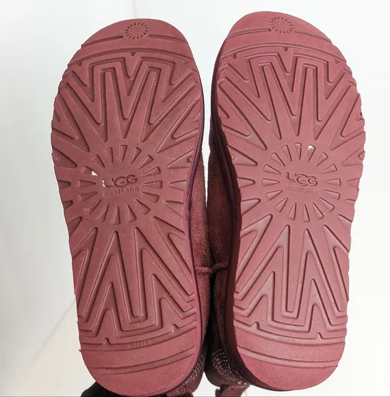 UGG Classic mini with Chrystal bowe