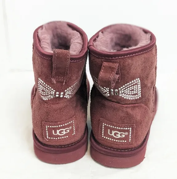 UGG Classic mini with Chrystal bowe