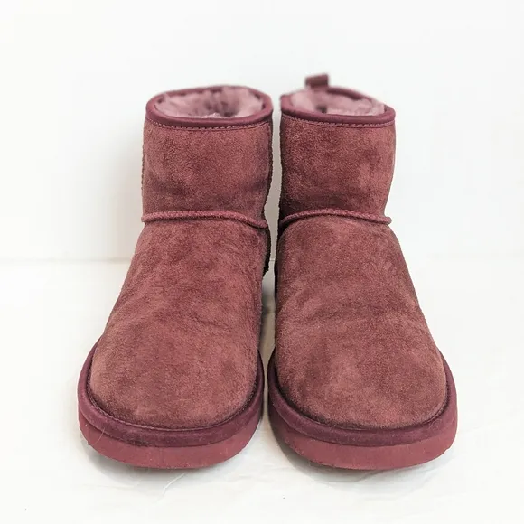 UGG Classic mini with Chrystal bowe