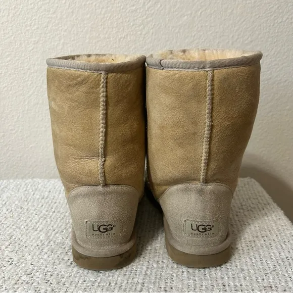 UGG‎ Classic Short Boot