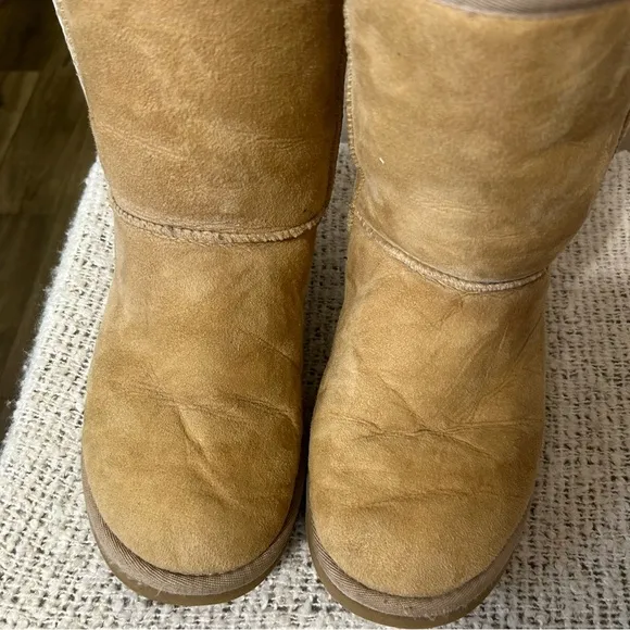 UGG‎ Classic Short Boot