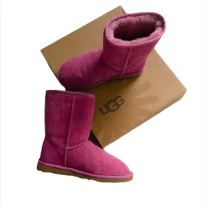UGG Classic Short boots in fuschia