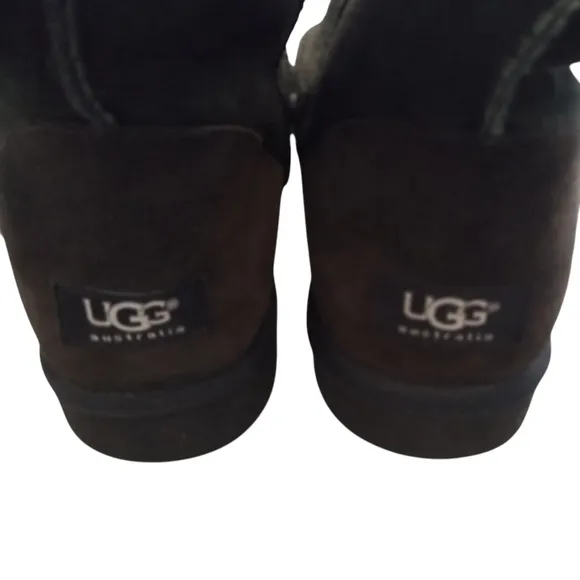Ugg Classic Short II Black Suede Boots