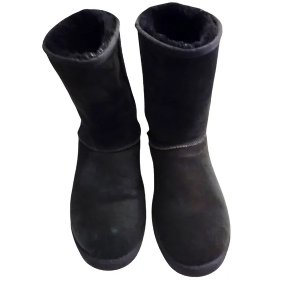 Ugg Classic Short II Black Suede Boots