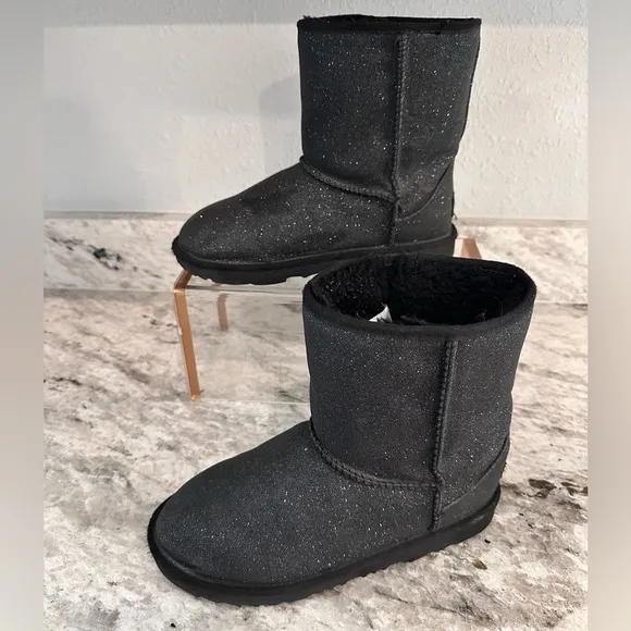 Ugg Classic Short II Glittter Black Boots Youth Size 5