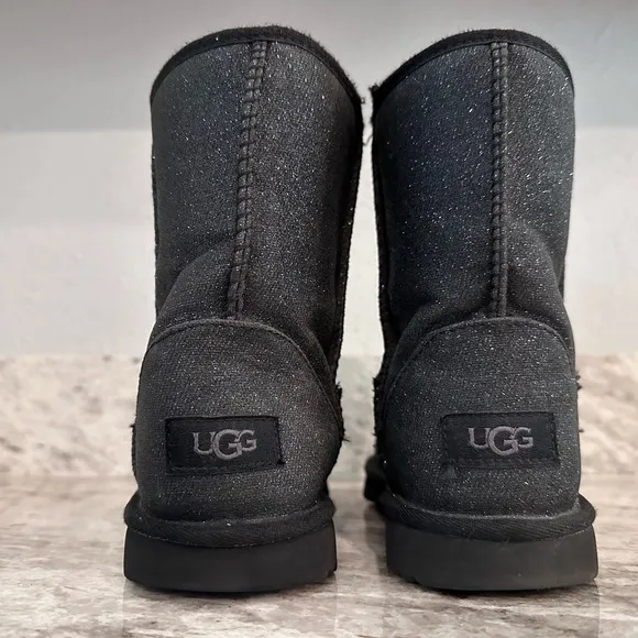 Ugg Classic Short II Glittter Black Boots Youth Size 5