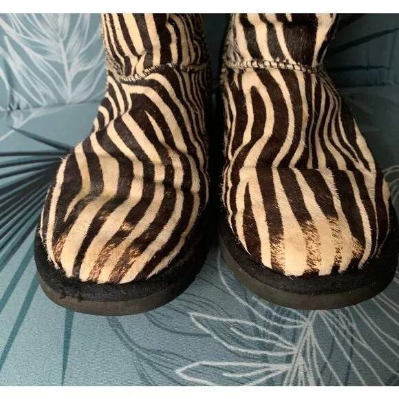 UGG Classic Short Exotic Zebra Print Shearling Sheepskin CALF HAIR Boots sz 6