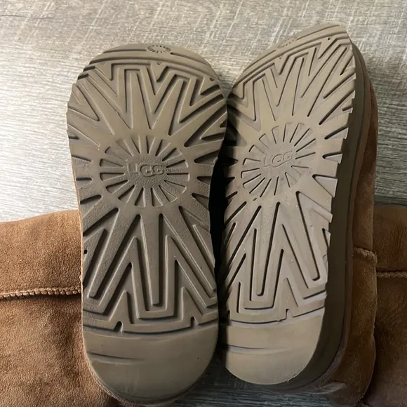 UGG Classic Tall Chestnut Boots Size 9