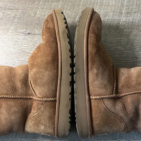 UGG Classic Tall Chestnut Boots Size 9