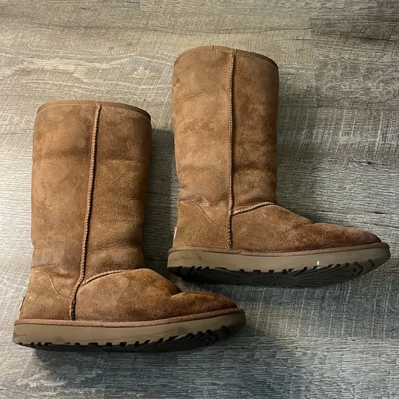 UGG Classic Tall Chestnut Boots Size 9