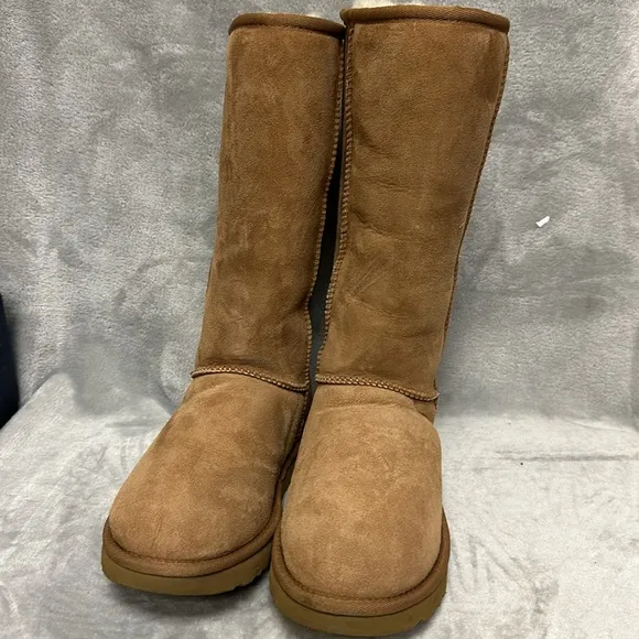 UGG Classic Tall II Boots Size 7