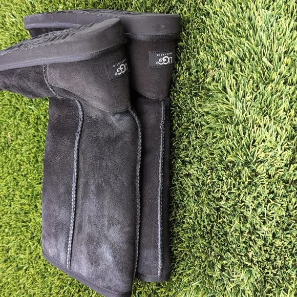 UGG Classic Tall Shaft Women's Shearling Boots