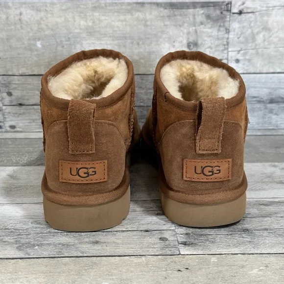UGG Classic Ultra Mini Boots - Chestnut - Sz - 9 .US Women’s