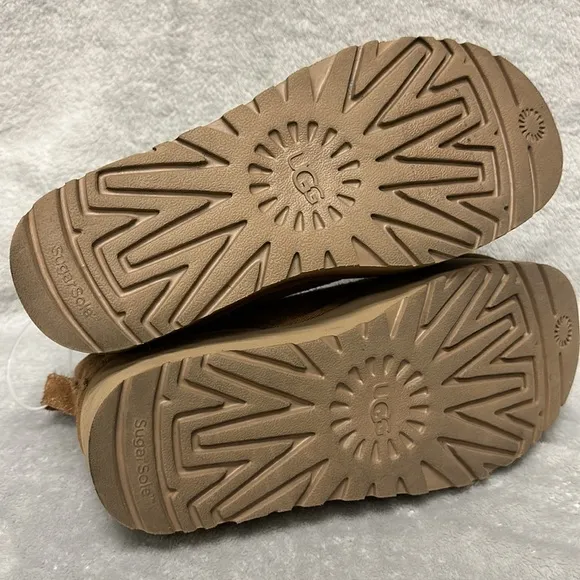 UGG Classic Ultra Mini Platform Boots Size 8
