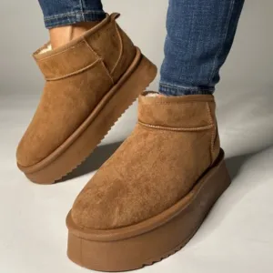 UGG Classic Ultra Mini Platform Boots Size 8