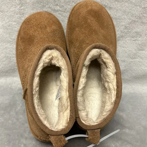 UGG Classic Ultra Mini Platform Boots Size 8