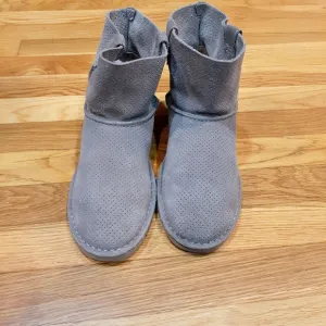 UGG Classic Unlined Mini Perf Boots Size 9 Grey UGG