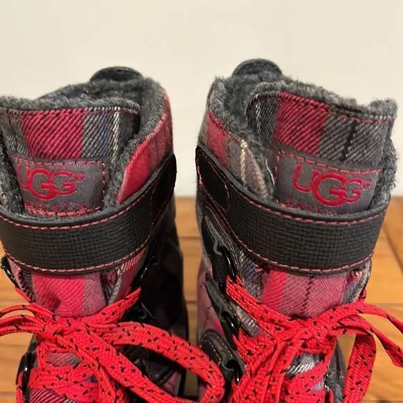 Ugg Decatur Plaid Boots size 6.