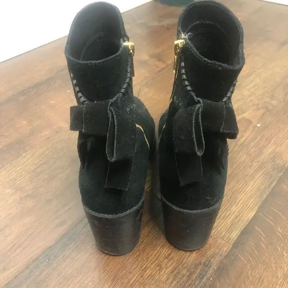 Ugg Fiase Whipstitched Suede Leather Bow Boots 9.5 Heeled Booties Ankle Black