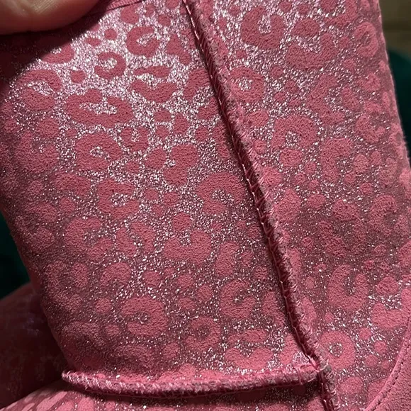 UGG Girl’s Classic Glitter Leopard Boots