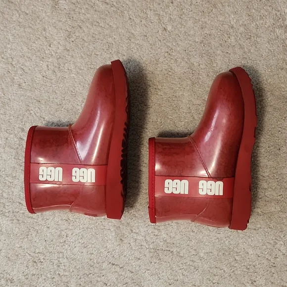 UGG girl's clear classic red mini boots
