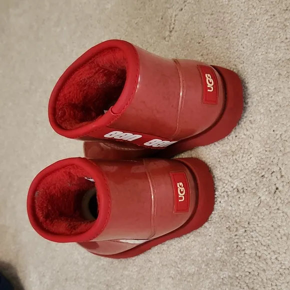 UGG girl's clear classic red mini boots