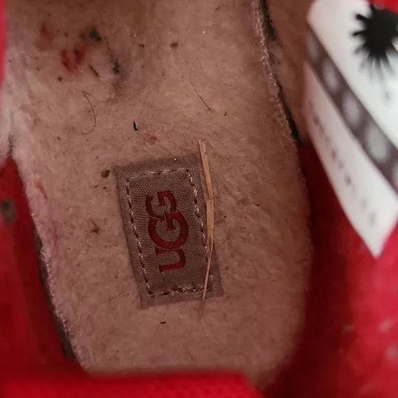UGG girl's clear classic red mini boots