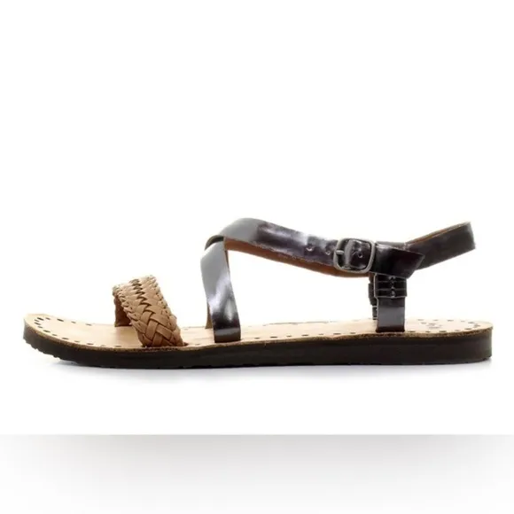 UGG Jordyne Braid Flat Brown Sandal size 7