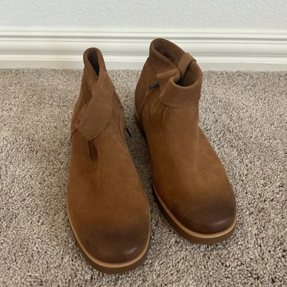 UGG Josefene Cuff Boots