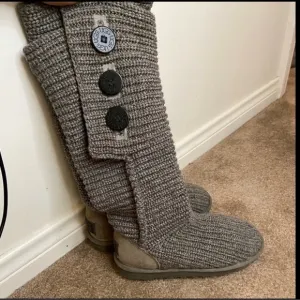 Ugg Kids Classic Cardy Boots in Grey