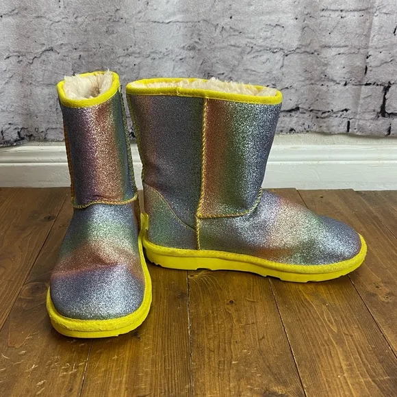 Ugg kids classic II glitter boots size 4