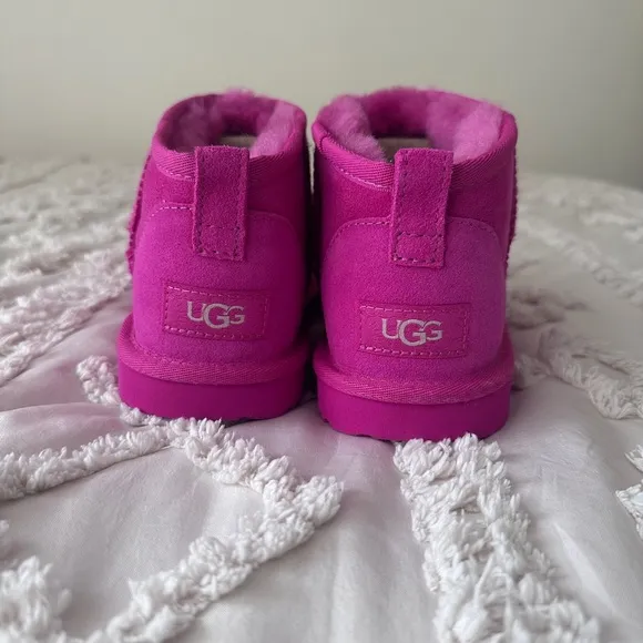 UGG Kids' Classic Ultra Mini Boots Berry Color
