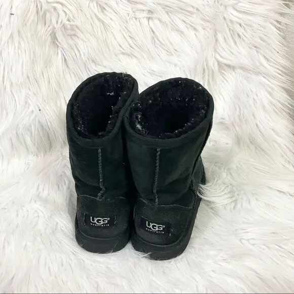 UGG Kids S/N 5251 black signature classic II sheepskin short boots 4