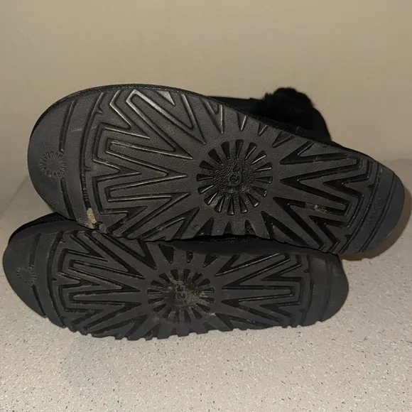 UGG Klea Buckle Tall Black Suede Boots‎ Size 8