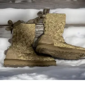 UGG - Knit Boots With Ribbon In Back Light brown sz 7