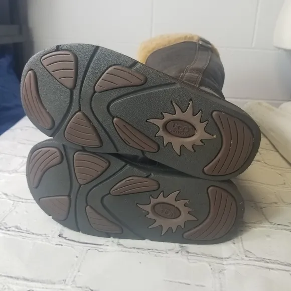 Ugg Locarno 5191 brown leather boots