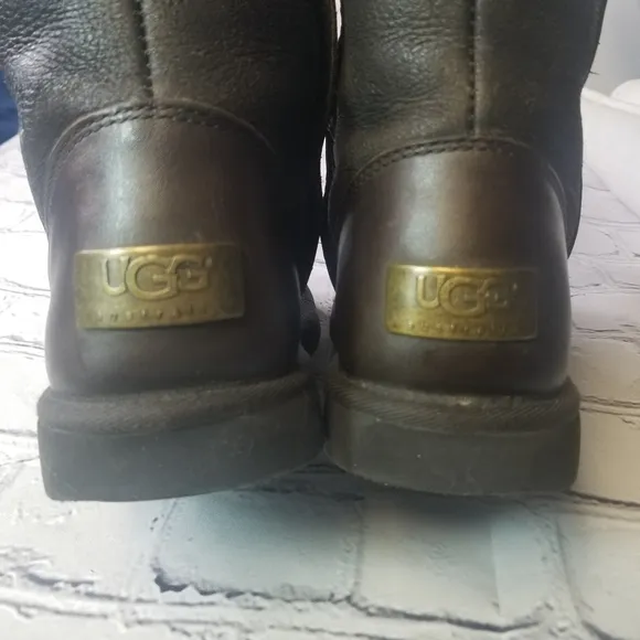 Ugg Locarno 5191 brown leather boots