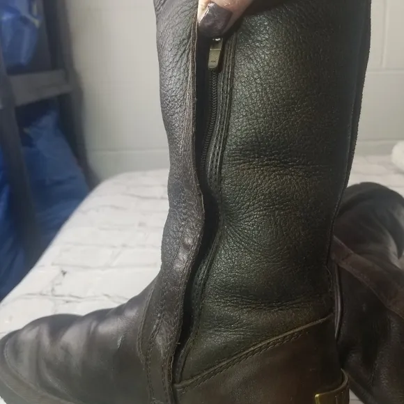 Ugg Locarno 5191 brown leather boots