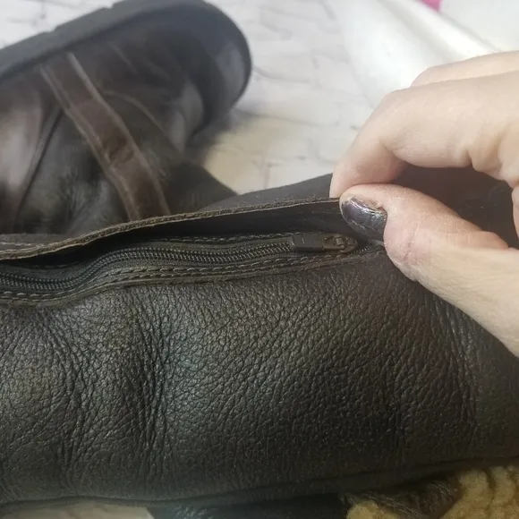 Ugg Locarno 5191 brown leather boots